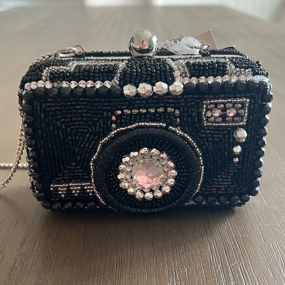 VIRAL CAMERA BEADED BAG - Picture 2 of 4